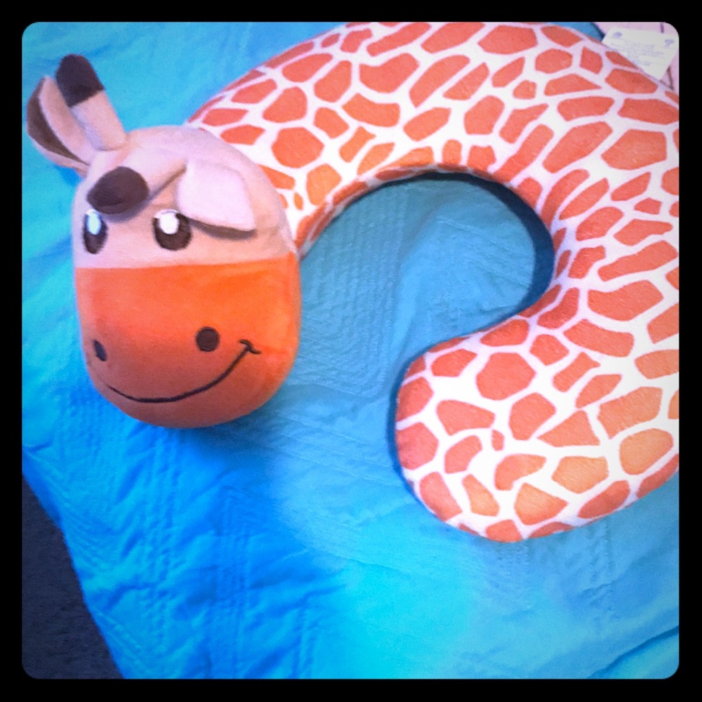Neck pillow